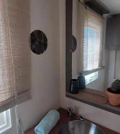 Cozy Surfer House Perfect For Digital Nomads *